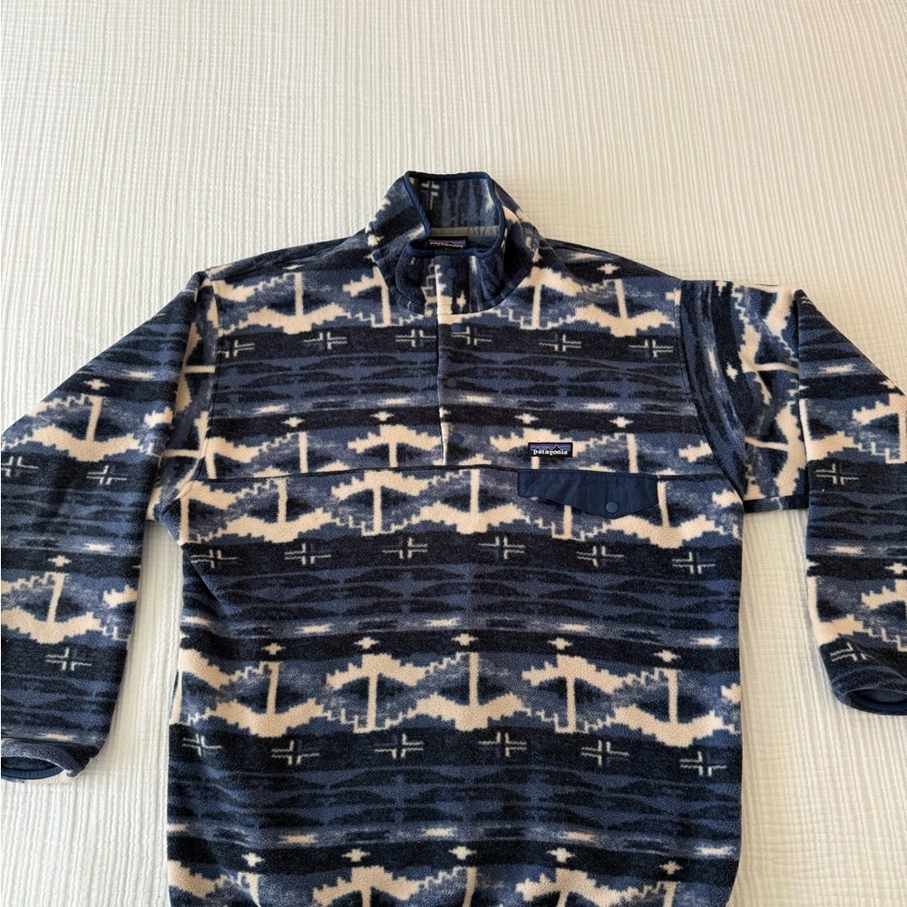 Patagonia Navy and White Synchilla Fleece